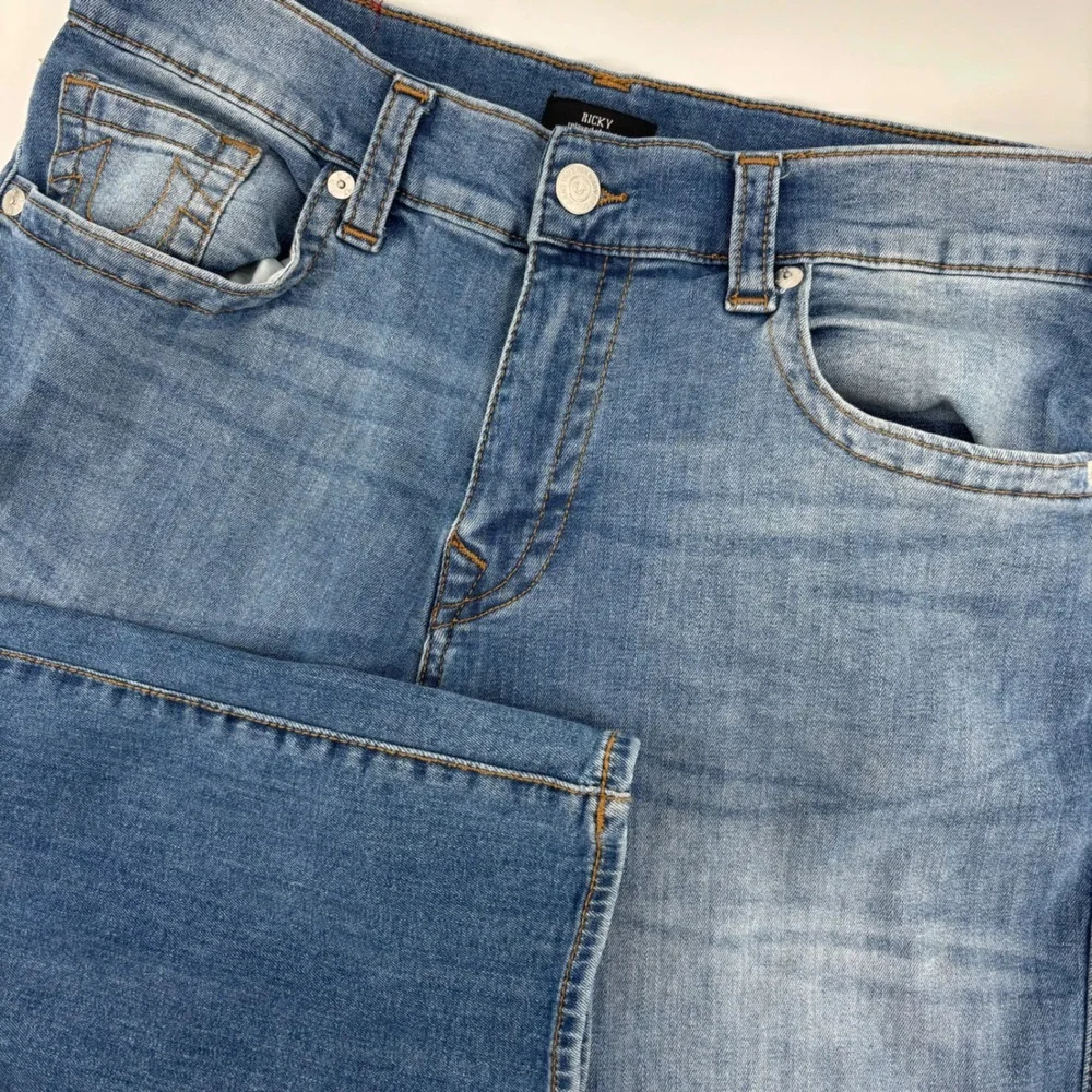 True Religion Ricky Relaxed Straight‎ Mens 36x32 Blue Good Stretch Denim Jeans